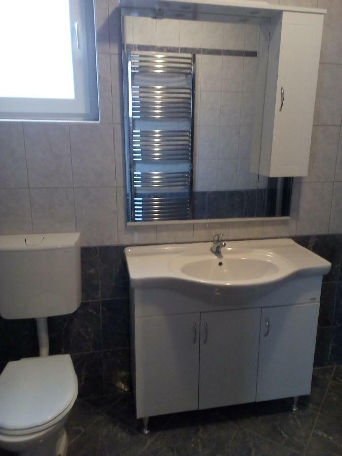 באסקה Apartments Ivana מראה חיצוני תמונה